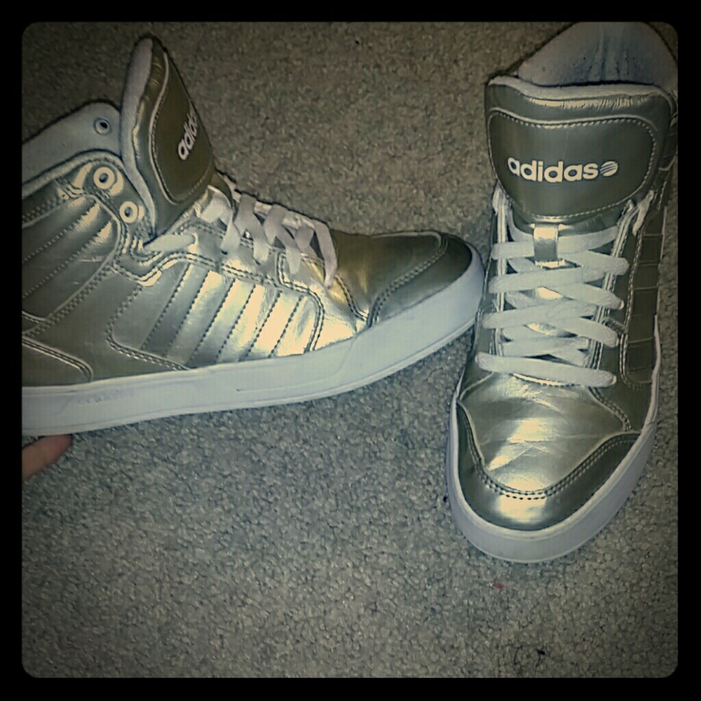 Gold Adidas high tops💯